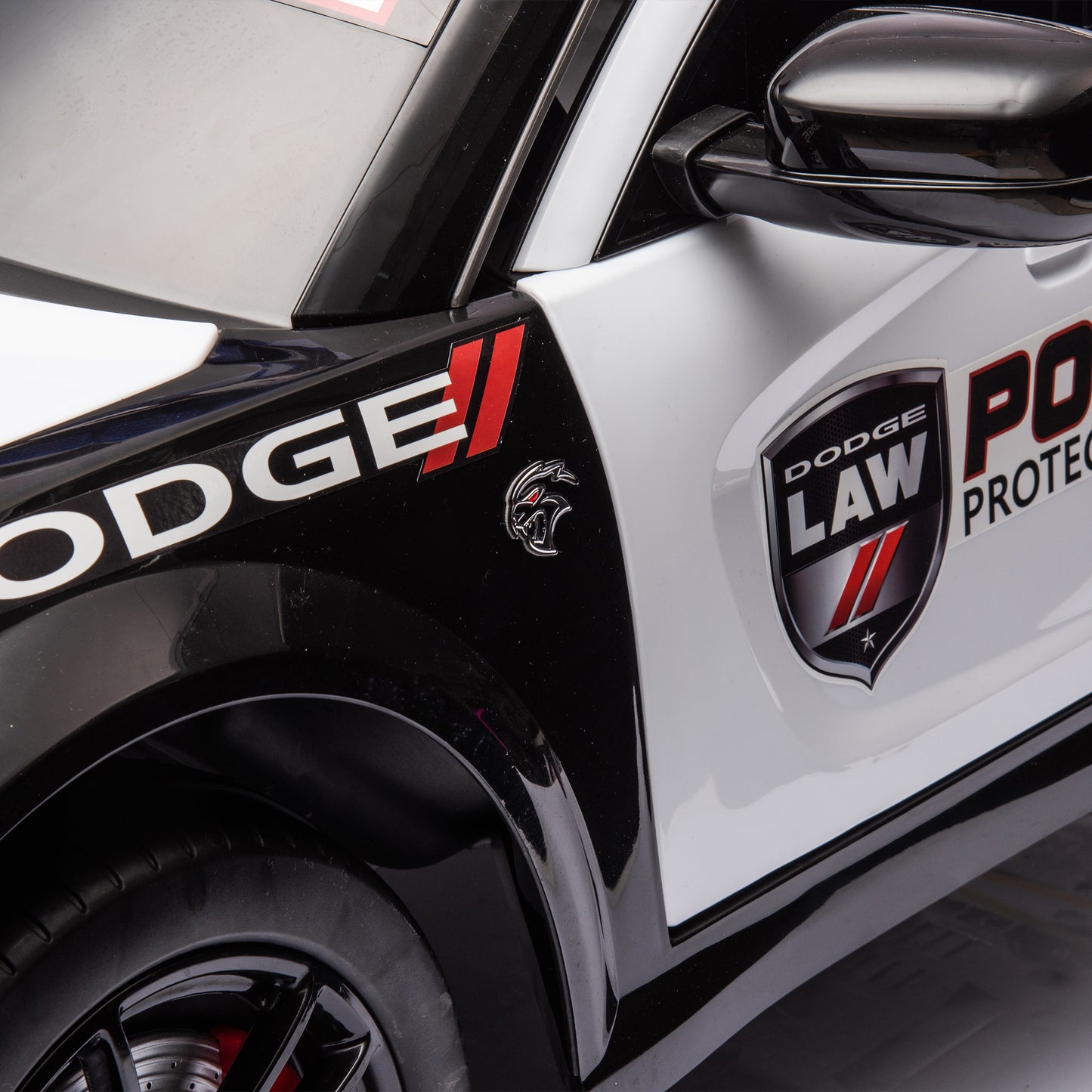 Licensed Dodge Charger,12v Kids ride on police car W/Parents Remote Control,anti-collision bar,Front& top alarm light design,Police car sticker,megaphone,three-speed,slow start,Four wheel suspension.